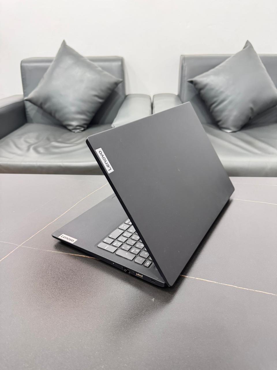Lenovo ideapad V15