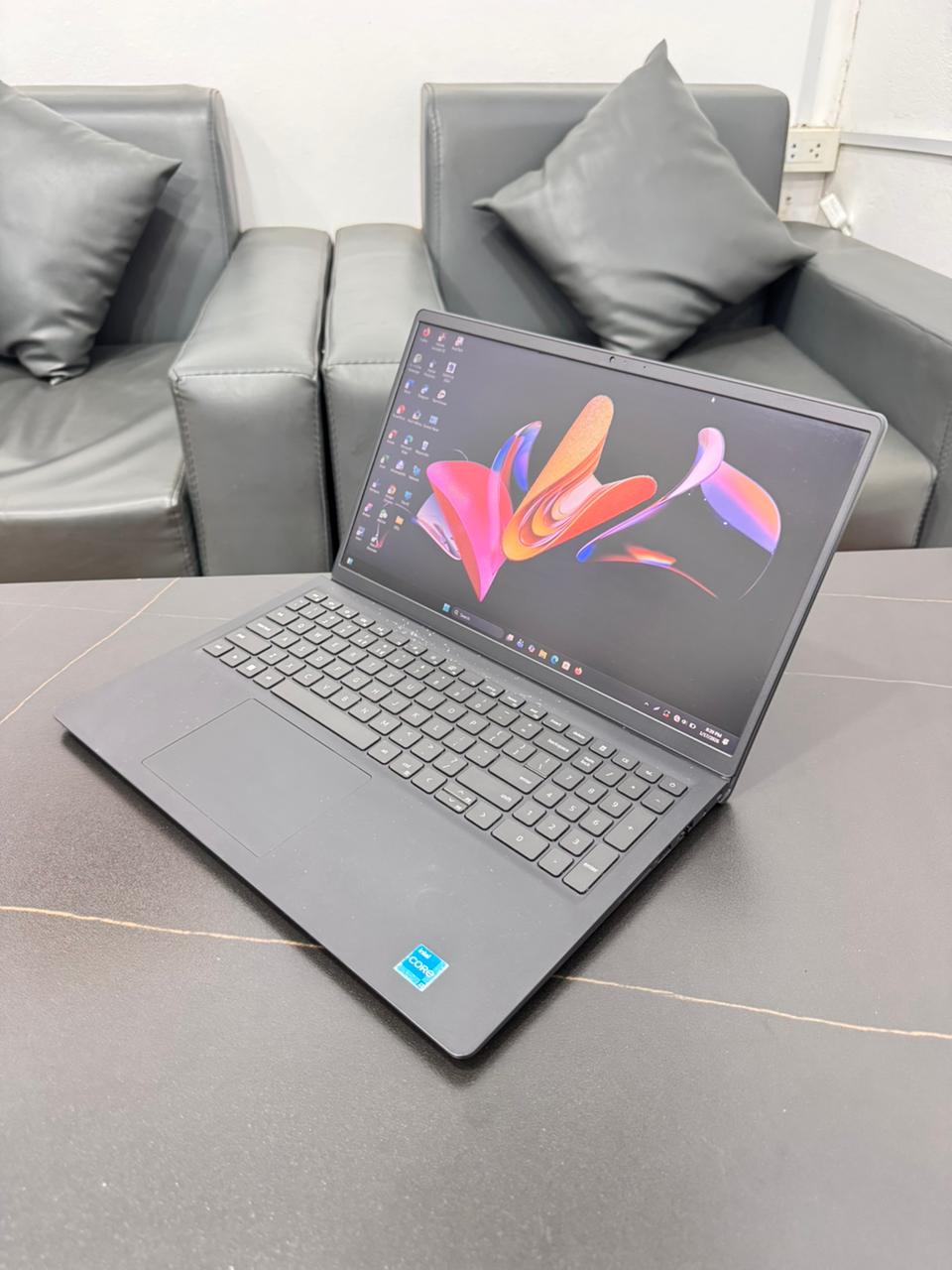 dell Vostro 15 3510 - ຮູບພາບ 3